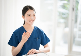 スタッフの名前