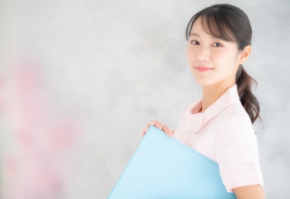 スタッフの名前